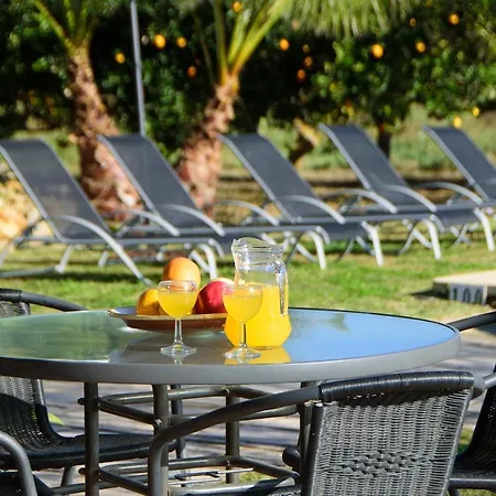 Sleeps 4 Pool Air Con Wifi *