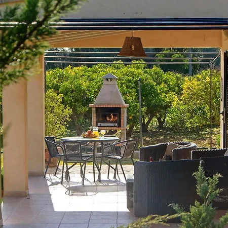 Sleeps 4 Pool Air Con Wifi Villa